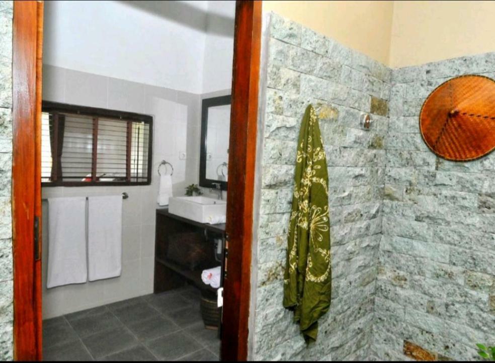 Dhm Surf Villa Kuta  Exterior photo